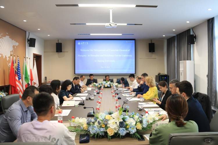 说明: //wsc.xianshangclub.com/__local/A/38/E8/18C959EFE2F9324C5B940400D34_14F307E9_16193.jpg